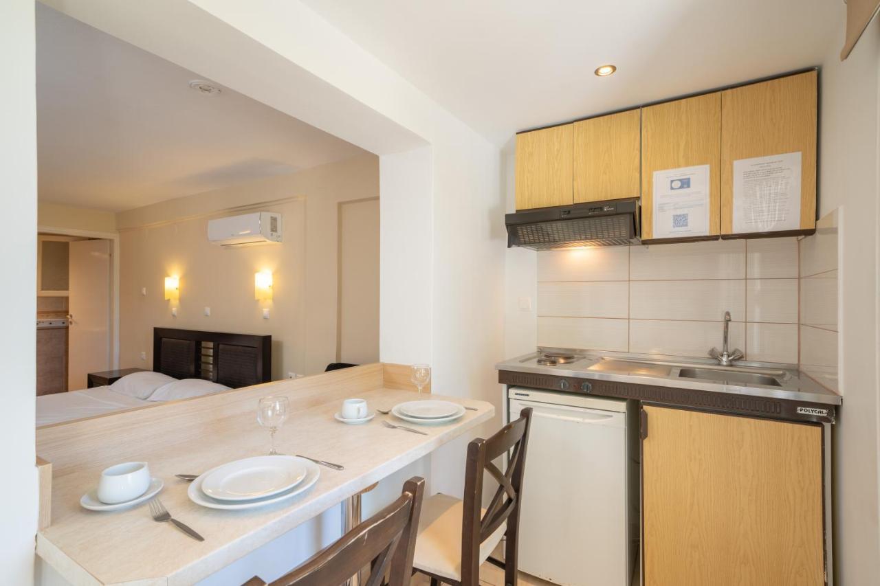Lorenzo House Apartments ラッシ エクステリア 写真